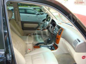 2006 Toyota Land Cruiser Photos