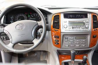 2006 Toyota Land Cruiser Wallpapers
