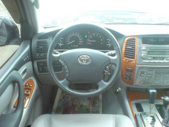 2006 Toyota Land Cruiser Pictures