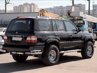 2006 Toyota Land Cruiser Photos