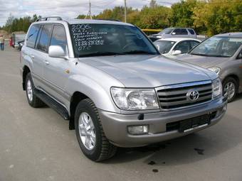 2006 Toyota Land Cruiser Photos