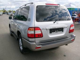 2006 Toyota Land Cruiser Photos