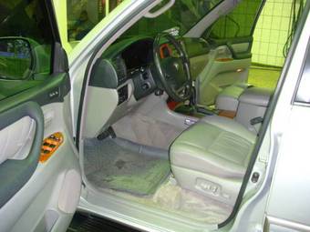 2006 Toyota Land Cruiser Images