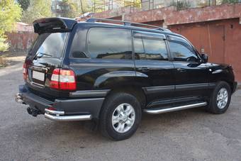 2006 Toyota Land Cruiser Pictures