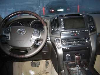 2007 Toyota Land Cruiser Pics