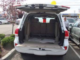 2007 Toyota Land Cruiser Photos