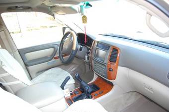 2007 Toyota Land Cruiser Photos