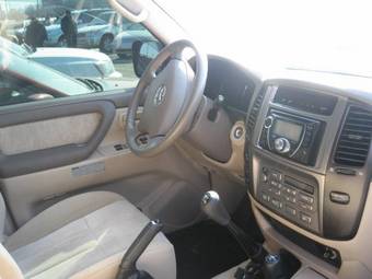 2007 Toyota Land Cruiser Photos