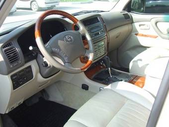 2007 Toyota Land Cruiser Photos