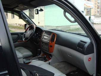 2007 Toyota Land Cruiser Photos