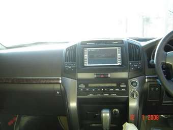 2008 Toyota Land Cruiser Pictures