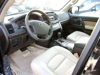 2008 Toyota Land Cruiser Pictures