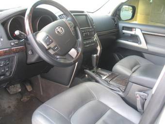 2008 Toyota Land Cruiser Pictures