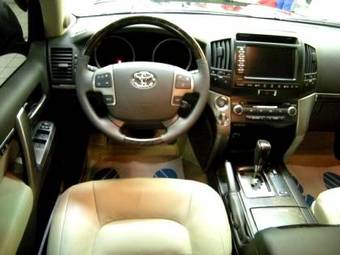 2008 Toyota Land Cruiser Photos