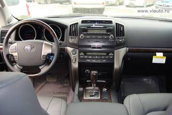 2008 Toyota Land Cruiser Images