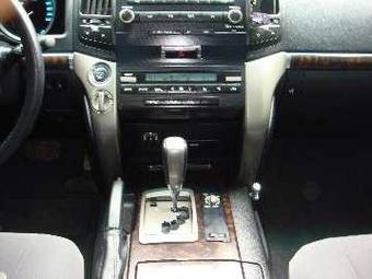 2008 Toyota Land Cruiser Pictures