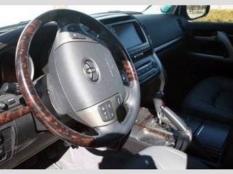2008 Toyota Land Cruiser Pics