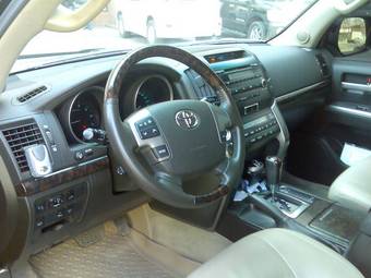 2008 Toyota Land Cruiser Images