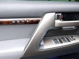 2008 Toyota Land Cruiser Pictures