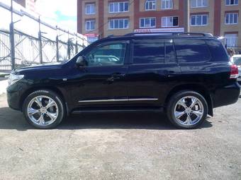 2008 Toyota Land Cruiser Pics