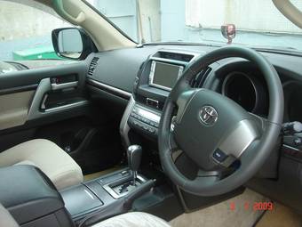 2008 Toyota Land Cruiser Pictures