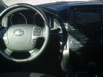 2008 Toyota Land Cruiser Pictures