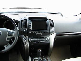 2008 Toyota Land Cruiser Pictures