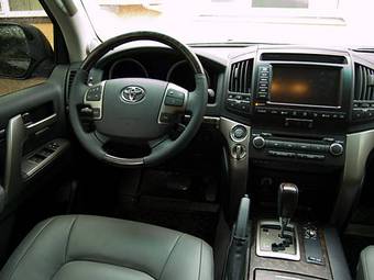 2008 Toyota Land Cruiser Images