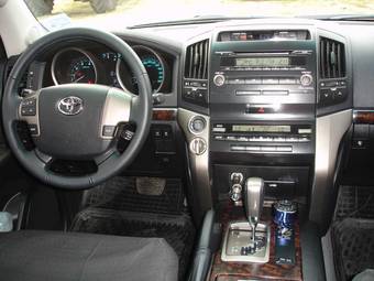 2008 Toyota Land Cruiser Images