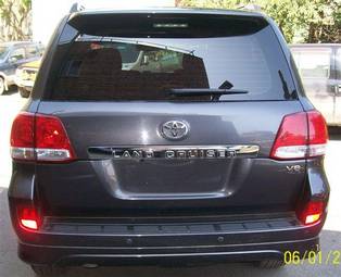 2008 Toyota Land Cruiser Pictures