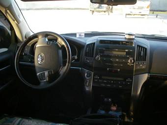 2008 Toyota Land Cruiser Pictures