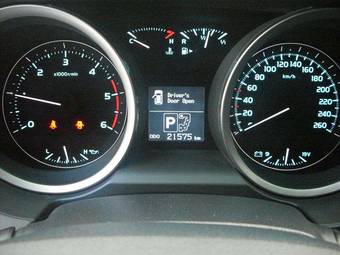 2008 Toyota Land Cruiser Pics