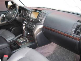 2008 Toyota Land Cruiser Photos