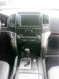 2008 Toyota Land Cruiser Pictures