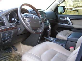 2008 Toyota Land Cruiser Photos