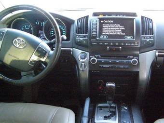 2008 Toyota Land Cruiser Images