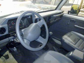 2008 Toyota Land Cruiser Photos