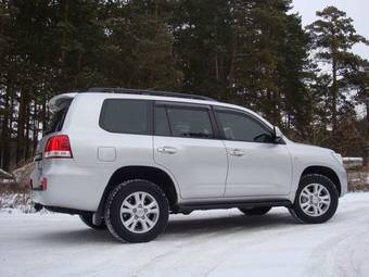 2008 Toyota Land Cruiser Pictures