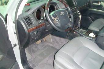 2008 Toyota Land Cruiser Photos