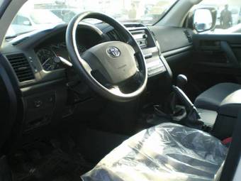 2008 Toyota Land Cruiser Photos