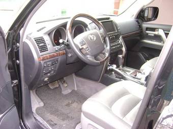 2008 Toyota Land Cruiser Pictures