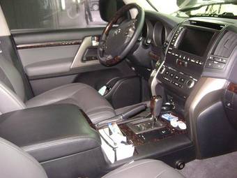 2008 Toyota Land Cruiser Photos