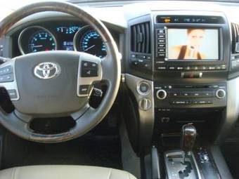 2008 Toyota Land Cruiser Photos