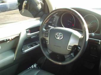 2008 Toyota Land Cruiser Images
