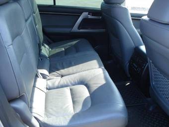 2008 Toyota Land Cruiser Pictures