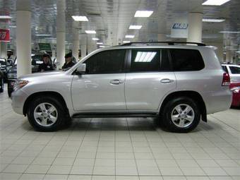 2008 Toyota Land Cruiser Photos