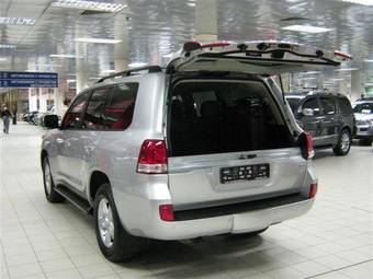 2008 Toyota Land Cruiser Photos