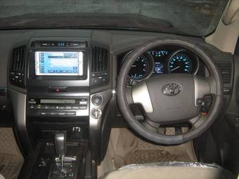 2008 Toyota Land Cruiser Pictures