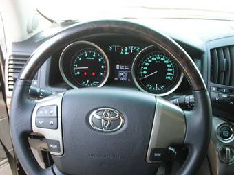 2008 Toyota Land Cruiser Pictures