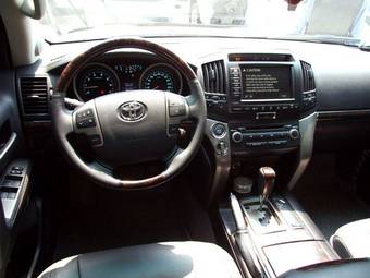 2008 Toyota Land Cruiser Photos